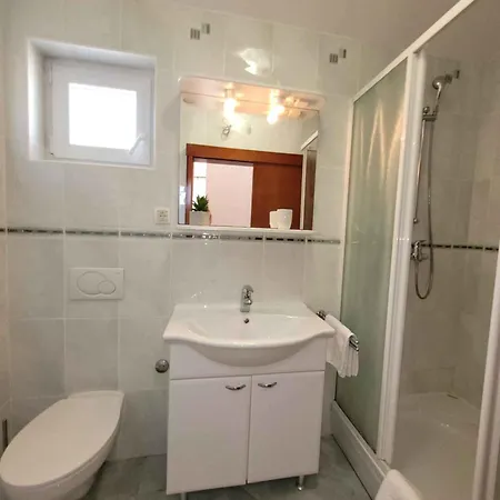 In Vir/insel 7483 Apartman *