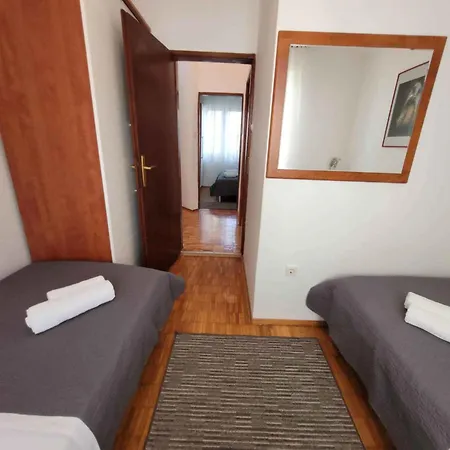 Apartman In Vir/insel 7483 *